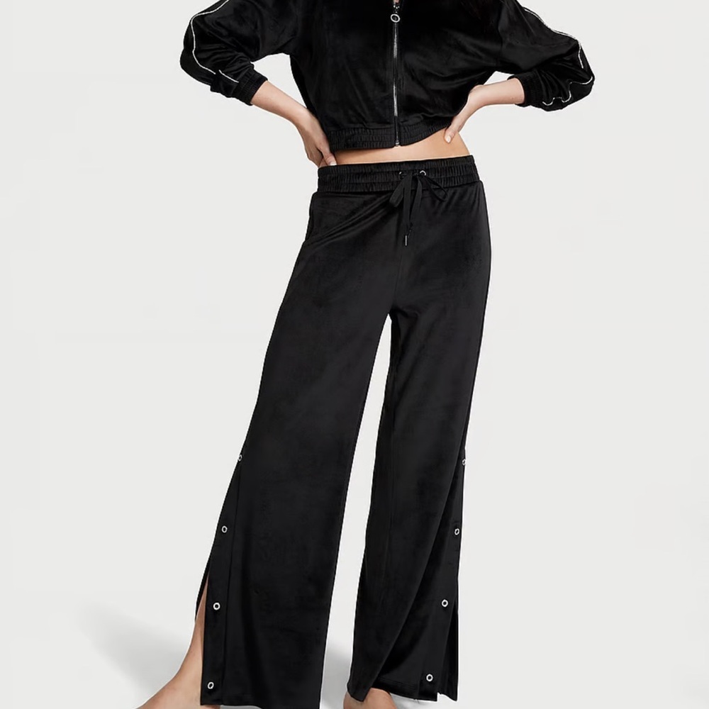Victoria Secret Velour Diamanté Wide Leg Snap Lounge Pants - Picture 1 of 6